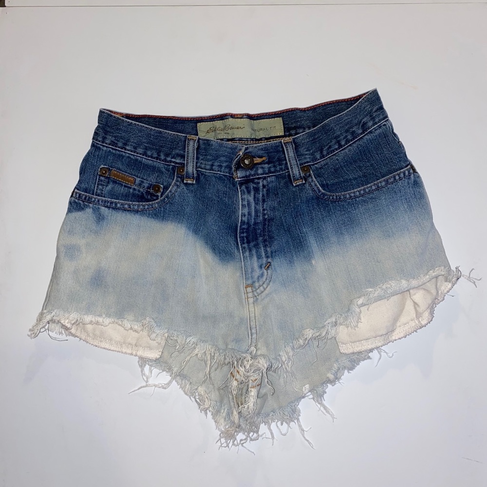 DESTROYED HIGH RISE SHORTS - Picture 2 of 5